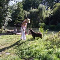 avec ma maitresse qui me gate beaucoups ( faut dire que je le mérite )