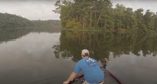 Illustration de l'article : Ils pensent pêcher du poisson dans un lac, mais sont surpris de remonter... 2 chatons abandonnés ! (Vidéo)