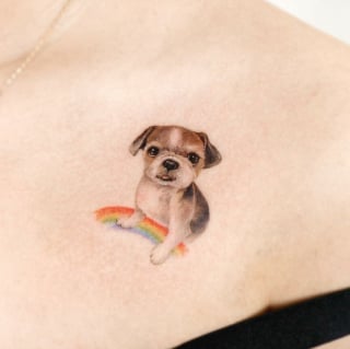 Illustration de l'article : 20 tatouages exceptionnels célébrant l'amour qu'ont les humains pour leurs chiens et chats