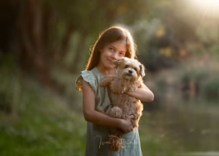 Illustration de l'article : 15 photos merveilleuses, montrant à quel point l’amitié entre les enfants et leurs compagnons à 4 pattes peut être belle