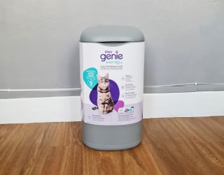 Illustration de l'article : Woopets a testé la poubelle à litière pour chats Easy Roll de Litter Genie