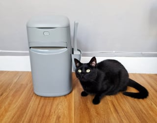 Illustration de l'article : Woopets a testé la poubelle à litière pour chats Easy Roll de Litter Genie