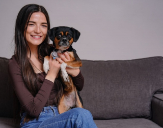 Illustration de l'article : Une chienne en cavale depuis plus d'un mois, retrouvée grâce à un spécialiste des animaux perdus