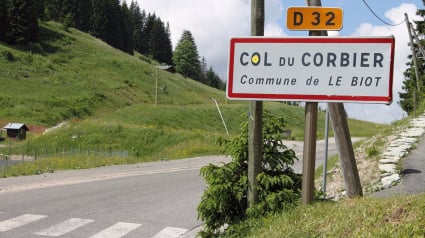 Illustration : Haute-Savoie : 2 personnes se mettent en danger en tentant de secourir un chien