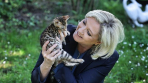 Illustration : La vie secrète de Marine Le Pen sur son compte Instagram, celle consacrée à ses chats ! 