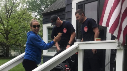 Illustration : Des pompiers lancent une opération de sauvetage pour récupérer un chaton coincé dans un tuyau d’évacuation (vidéo)