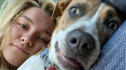 Illustration : L'actrice Florence Pugh emmène son chien adoptif sur le plateau de tournage de son prochain film